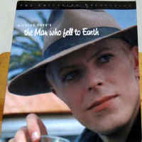 The Man Who Fell to Earth Criterion #169 LaserDisc Bowie Sci-Fi